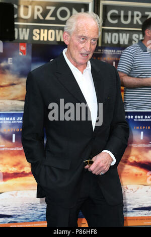 Londra, Regno Unito. Il 9 luglio 2018. Charles Dance assiste la Premiere mondiale di 'Spitfire" tenutasi presso il Curzon Mayfair Credito: Mario Mitsis/Alamy Live News Foto Stock