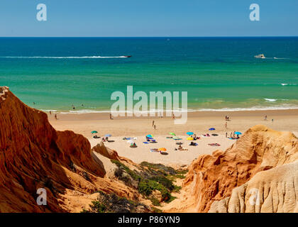 Praia da Falésia scogliere, Algarve, PORTOGALLO Foto Stock