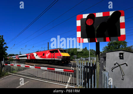 Virgin Trains 82 206, East Coast Main Line Railway, Peterborough, CAMBRIDGESHIRE, England, Regno Unito Foto Stock