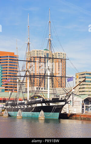 Il Museo della Portaerei U.S.S. Costellazione in porto interno su gennaio 31, 2014 a Baltimore, Stati Uniti d'America. Foto Stock