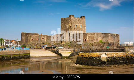 Regno Unito e Irlanda del Nord, Co Antrim, Carrickfergus, Castello Normanno, panoramica Foto Stock