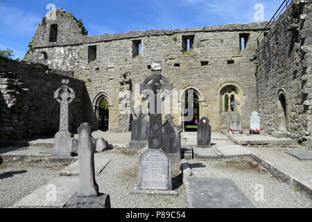 Cong Abbey è un sito storico situato a Cong, sul confine delle contee di Galway e Mayo, in Irlanda la provincia di Connacht. Le rovine della ex Foto Stock