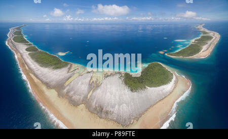 Vista aerea di Ahe Atoll, Tuamotus, Polinesia Francese Foto Stock
