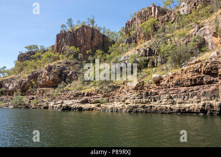 Crociera in barca nel Nitmiluk Gorge, Territorio del Nord, l'Australia Foto Stock