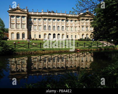 Milano, Italia - 22 Aprile 2018: la Villa Reale di Via Palestro. Galleria di Arte Moderna di Milano, lombardia, italia. - OL6867317 Foto Stock