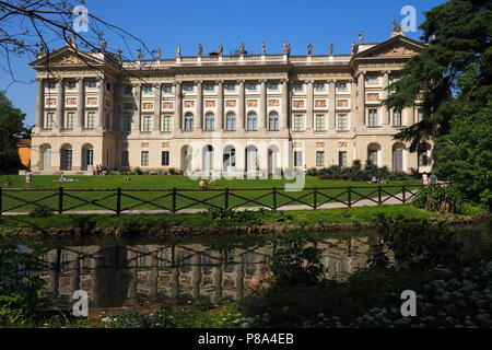 Milano, Italia - 22 Aprile 2018: la Villa Reale di Via Palestro. Galleria di Arte Moderna di Milano, lombardia, italia. - OL6867317 Foto Stock