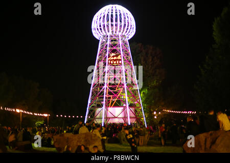 Zagabria, Croazia - 25 Giugno 2018 : il primo mondo replica del Nikola Tesla torre come una tappa al tredicesimo Festival INmusic situato sul lago Jaru Foto Stock