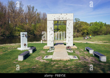 Porta della libertà Memorial accanto al castello di Devin, borough di Bratislava, Slovacchia Foto Stock