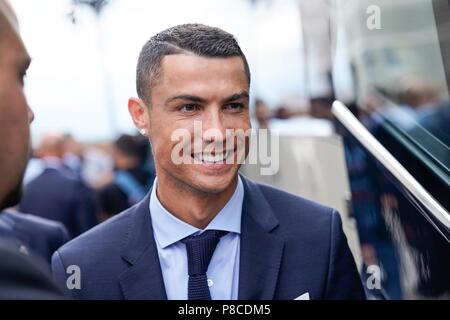 Del Real Madrid in portoghese , in avanti Cristiano Ronaldo, presso la cattedrale della Almudena a Madrid il 27 maggio 2018 come del real madrid football giocatori arrivano a festeggiare la conquista la loro terza Champions League titolo in una fila di Kiev. Cristiano Ronaldo lascia il Real Madrid e indicazioni per la Juventus per 105 milioni di euro Cordon Premere Credito: CORDON PREMERE/Alamy Live News Foto Stock