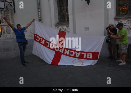 Mosca, Russia. Il 10 luglio 2018. FIFA World Cap 2018 Russia le strade di Mosca nei giorni del campionato di calcio sono riempiti con simboli di calcio e vari intrattenimenti di calcio. Per gli appassionati di calcio durante la partita 1/2 finali, per le strade di Mosca. Foto Stock