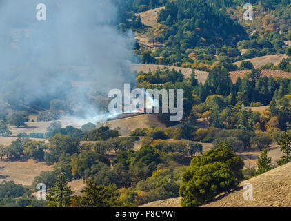 Fire, Ranch House, Yorkville Highlands, Mendocino County, California Foto Stock