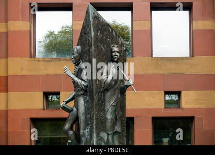 Amistad scultura in downtown New Haven CT Foto Stock