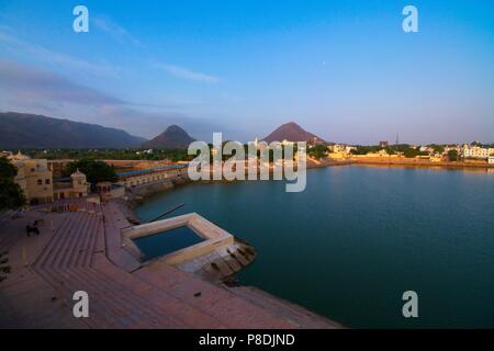 Lago di Pushkar, Pushkar, Ajmer, Rajasthan Foto Stock