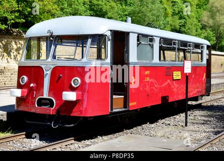 Una storica railbus a Minet Park Fond-de-Gras vicino Niedercorn (Lussemburgo), il 06 maggio 2018. | Utilizzo di tutto il mondo Foto Stock