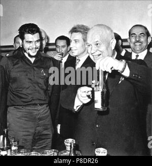 Ernesto Che Guevara e Nikita Khrushchev a Mosca. Museo: Collezione privata. Foto Stock