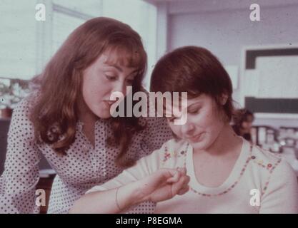 Gli amanti (1973) Paula Wilcox, Susan Littler, Data: 1973 Foto Stock