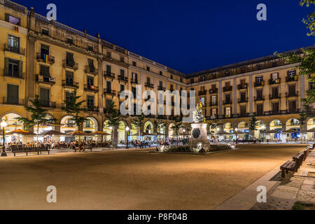 Piazza Indipendenza in Girona Spagna Foto Stock