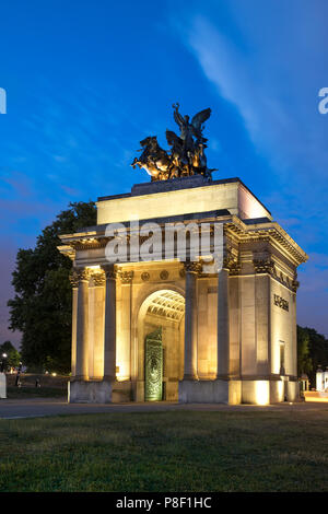 Wellington Arch, (noto anche come Costituzione Arch), Hyde Park Corner, Londra. Regno Unito Foto Stock