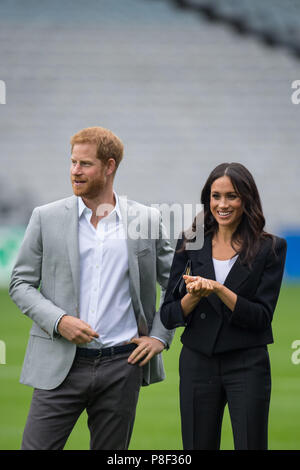 Il Duca e la Duchessa di Sussex durante una visita a Croke Park, il giorno due di loro visita a Dublino, Irlanda. Foto Stock