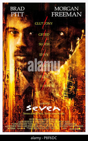 Seven (1995) (Se7en) diretto da David Fincher e interpretato da Morgan Freeman, Brad Pitt, Kevin Spacey e Gwyneth Paltrow. Due detective sulle tracce di un serial killer deformato che usano i sette peccati mortali per selezionare le sue vittime. Fotografia dell'originale 1995 US a USO EDITORIALE DI un foglio poster. Credito: BFA / New Line Cinema Foto Stock