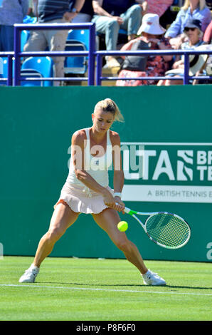 Camila Giorgi (ITA) giocando nel primo round della Valle di natura internazionale, Eastbourne, 25 giugno 2018 Foto Stock