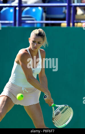 Camila Giorgi (ITA) giocando nel primo round della Valle di natura internazionale, Eastbourne, 25 giugno 2018 Foto Stock