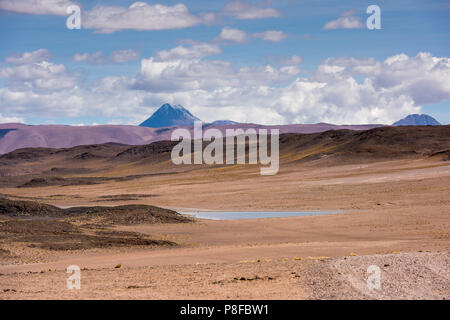 Paesaggio di montagna, Paso de jama, San Pedro de Atacama, Antofagasta, Cile Foto Stock