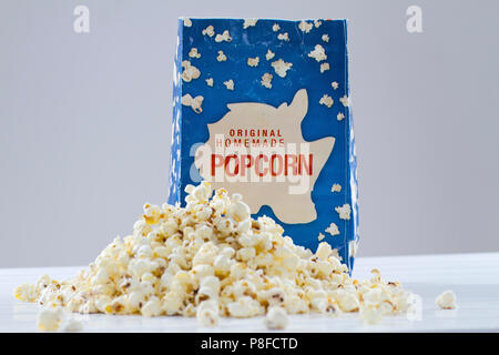 Home fatta di popcorn Foto Stock