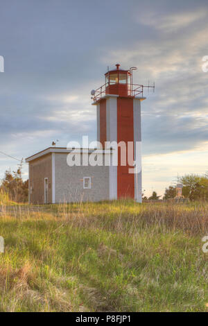 Un verticale del punto Prim Lighthouse vicino a Digby, Nova Scotia Foto Stock