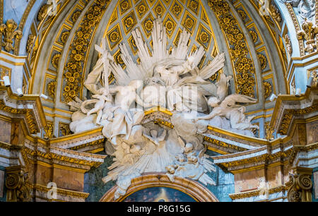 Dettaglio dall'abside della chiesa di San Luigi dei Francesi a Roma, Italia. Foto Stock