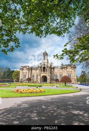 Cartwright Hall Situato nel parco del Lister lungo manningham lane in heaton area di Bradford Foto Stock