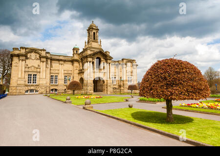 Cartwright Hall Situato nel parco del Lister lungo manningham lane in heaton area di Bradford Foto Stock