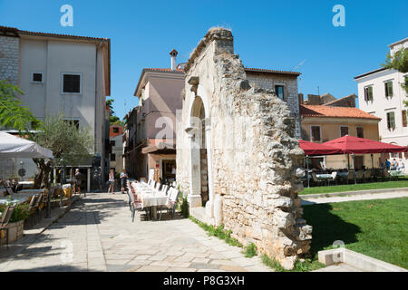 Parete della città, la città vecchia di Porec, Istria, Croazia Foto Stock