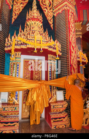 Monaco, la preparazione per il songkran, Wat Bang Riang, buddhistic tempio, Thap messo, Amphoe hap messo, Phang Nga, Thailandia, Asia Foto Stock