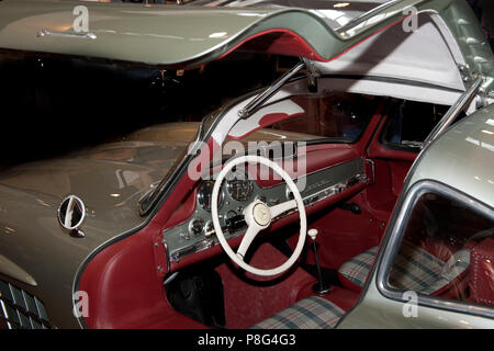 Mercedes Benz SL Coupé, 1955, portello ad ala di gabbiano, porte a battente, vintage classic car, collezionabili Foto Stock