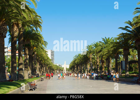 Salou, Spagna - 13 agosto 2017: Salou è una delle più grandi città turistiche in Spagna. Foto Stock