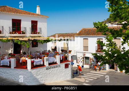 Ristorante e Hostal El Mirlo Blanco. Bianco tipico villaggio di Mijas. Costa del Sol, Málaga provincia. Andalusia, Spagna del Sud Europa Foto Stock