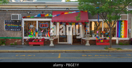 Un negozio di fronte nel centro cittadino a Provincetown, Massachusetts il Cape Cod, STATI UNITI D'AMERICA Foto Stock