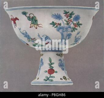 "Hsuan Te Stem-Cup', 1425-1435, (1927). Artisti: Edward F strano, sconosciuto. Foto Stock