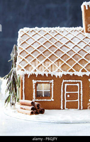 Decorate Gingerbread House Foto Stock