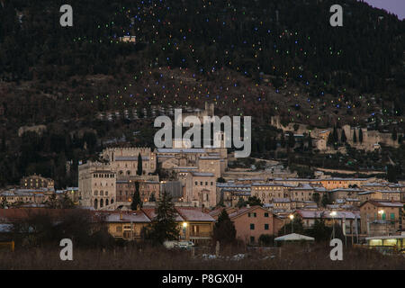 Gubbio è una cittadina medievale della regione Umbria in Italia Foto Stock