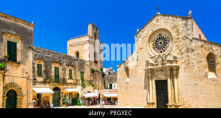 Punto di riferimento dell'Italia,vista con cattedrale medievale a Otranto,Lecce,Puglia,l'Italia. Foto Stock