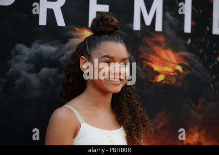 New York, Stati Uniti d'America. Il 10 luglio 2018. McKenna Roberts assiste il 'Skyscraper' New York premiere a AMC Loews Lincoln Square sulla luglio 10, 2018 a New York City. Credito: Erik Pendzich/Alamy Live News Foto Stock