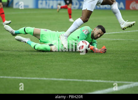 Mosca, Russia. 11 Luglio, 2018. Il portiere Danijel Subasic della Croazia difende durante il 2018 FIFA World Cup semi-finale match tra Inghilterra e Croazia a Mosca, Russia, luglio 11, 2018. Credito: Wu Zhuang/Xinhua/Alamy Live News Foto Stock