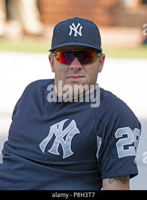 Baltimore, Stati Uniti d'America. 10 Luglio, 2018. New York Yankees catcher Austin Romine (28) prima della partita contro i Baltimore Orioles a Rigogolo Park a Camden Yards a Baltimora, MD Martedì, 10 luglio 2018. Credito: Ron Sachs/CNP (restrizione: NO New York o New Jersey o giornali quotidiani nel raggio di 75 miglia da New York City) | utilizzo del credito in tutto il mondo: dpa/Alamy Live News Foto Stock