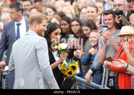 Il principe Harry e Meghan Markel visitare la Grande Carestia scultura, Dublino, Irlanda Foto Stock