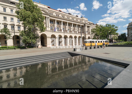 Vista del Ministero dell'agricoltura in piazza Kossuth a Budapest, Ungheria Foto Stock