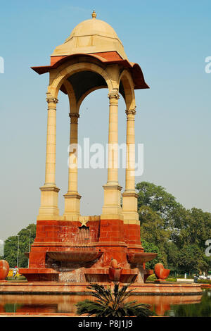 Tettoia vicino India Gate New Delhi, India Foto Stock