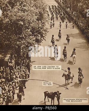 "Il re montò sull', 1936 (1937). Il fallito tentativo di assassinio di George McMahon seguendo il Trooping la cerimonia di colore 1936. Da incoronazione S Foto Stock