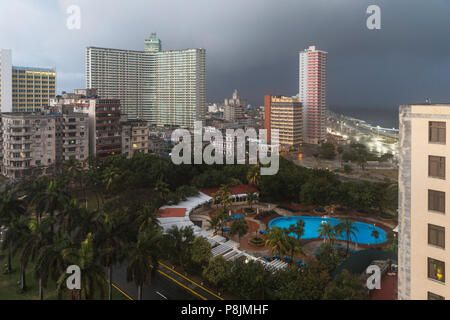 Vedado dal tetto dello storico Hotel Nacional de Cuba Vedado, Cuba Foto Stock